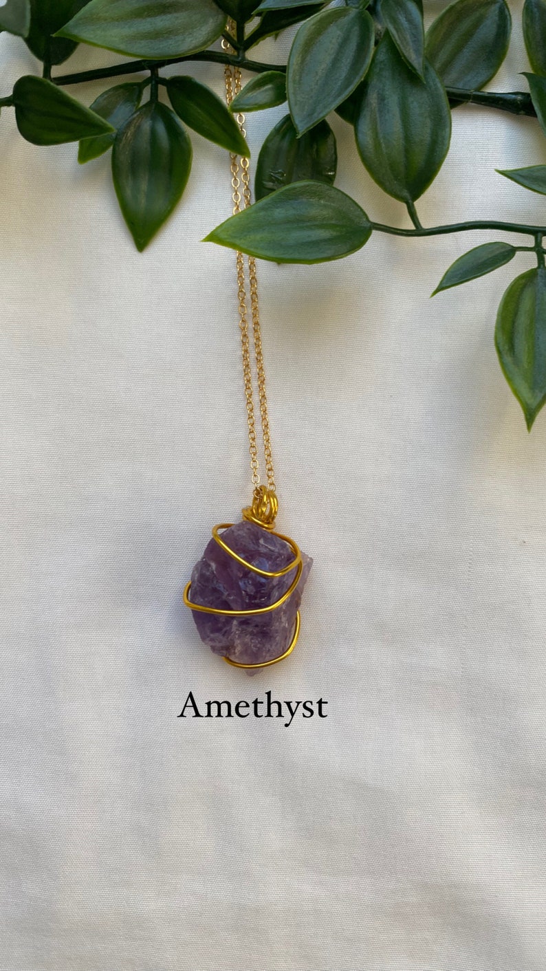 24 K Vergoldete und 925 silberne Rohstein Kette Rohstein Kristall Anhänger Heilstein Kette Amethyst Sodalith Aventurin Feuercalcit Bild 6