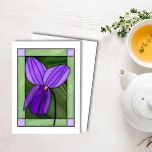 Cartão de visita para impressão em estilo vitral de flor violeta, cartão de felicitações para download, arte digital original, cartão de última hora
