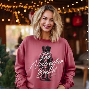 Felpa girocollo Schiaccianoci Ballet 2025 / Regalo personalizzato con il calco dello Schiaccianoci / Regalo di Natale personalizzato per ballerini / Regalo per insegnanti di danza classica