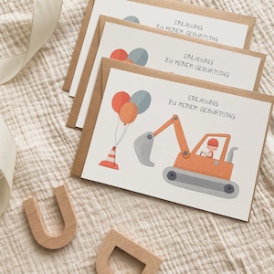 May include: Three brown envelopes with white paper inserts. The front of the paper insert has a cartoon illustration of a construction worker driving an orange excavator. There are three balloons in the background, one red and two blue. The text on the front of the envelope reads "Einladung zu meinem Geburtstag".