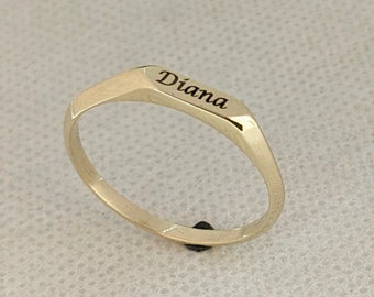 Anillo personalizado con nombre en plata de ley, anillo con nombre grabado a medida, joyería minimalista con nombre, anillo con nombre personalizado, regalo personalizado para ella.