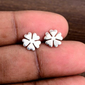 Sterling Silver Four Leaf Clover Stud Earrings – Lucky Shamrock Minimalist Jewelry – Good Luck Gift for Her – St. Patrick’s Day Earrings