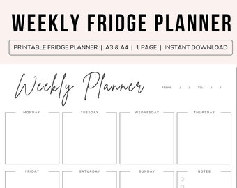 Puede incluir: Un planificador semanal imprimible para la nevera, con espacios para cada día de la semana y una sección de notas. El planificador está diseñado en un estilo minimalista con texto negro sobre fondo blanco.