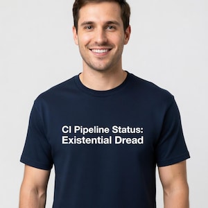 CI Pipeline Status: Existentiell Dread T-shirt för DevOps-ingenjörer Rolig gåva - Stora storlekar