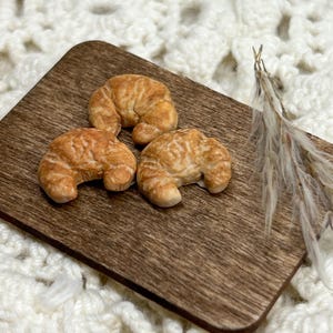 1:12 Scale Dollhouse Miniature Handmade Croissant | Realistic Mini Food for Dollhouse Kitchen | Miniature Bakery Accessories