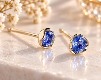 Pendientes de botón de zafiro azul en oro de 14 quilates, pendientes redondos de zafiro natural, elegante regalo de piedra natal de septiembre para ella.