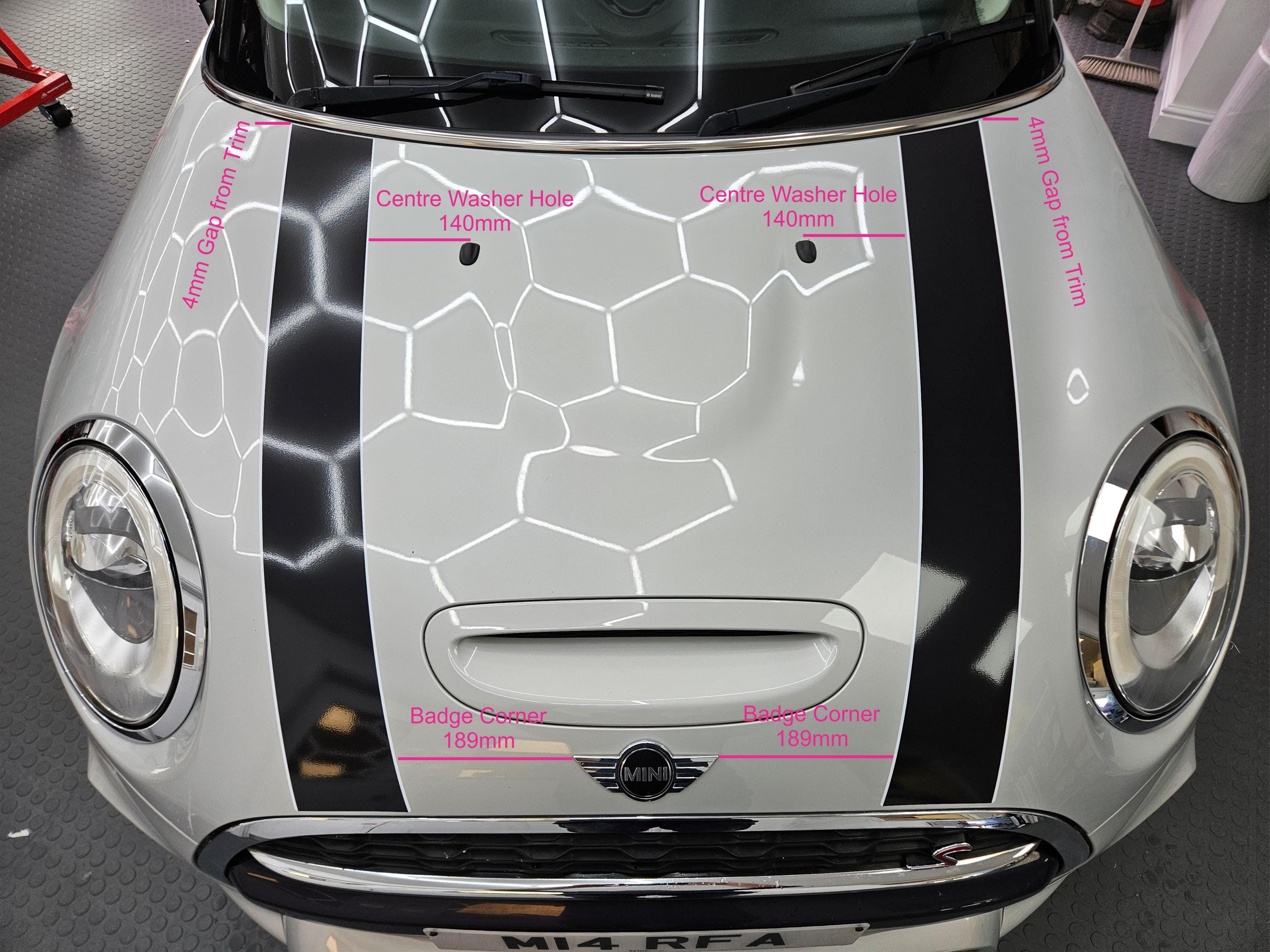 Mini F55 / F56 / F57 Cooper S / JCW グリルトリムに適合する高光沢