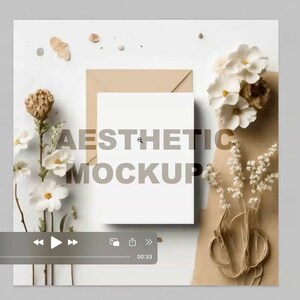Maqueta de tarjeta estética 5x7 con sobre marrón, estilo Boho claro, maqueta PSD con capa de objeto inteligente y JPEG, descarga de maqueta digital PNG
