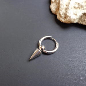 Mono-oorbel spike, twee maten spike, zilveren oorbel, herenoorbel, minimalistische oorbel, roestvrijstalen oorbel, hoepel bedel