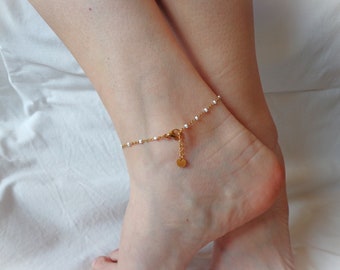 Gold anklet for women, White or black pearl anklet, Chain anklet, Dainty anklet, Bracelet for ankle, Anklet for bride, Gold body jewelry