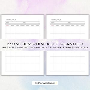 Op de afbeelding: Twee lege maandelijkse printbare plannerpagina's in A5-formaat. De pagina's zijn verdeeld in een raster met de dagen van de week gelabeld. De tekst "MAANDELIJKS PRINTBARE PLANNER" staat bovenaan de pagina, samen met de tekst "A5 | PDF | DIRECT DOWNLOAD | ZONDAGSTART | ONDAT".