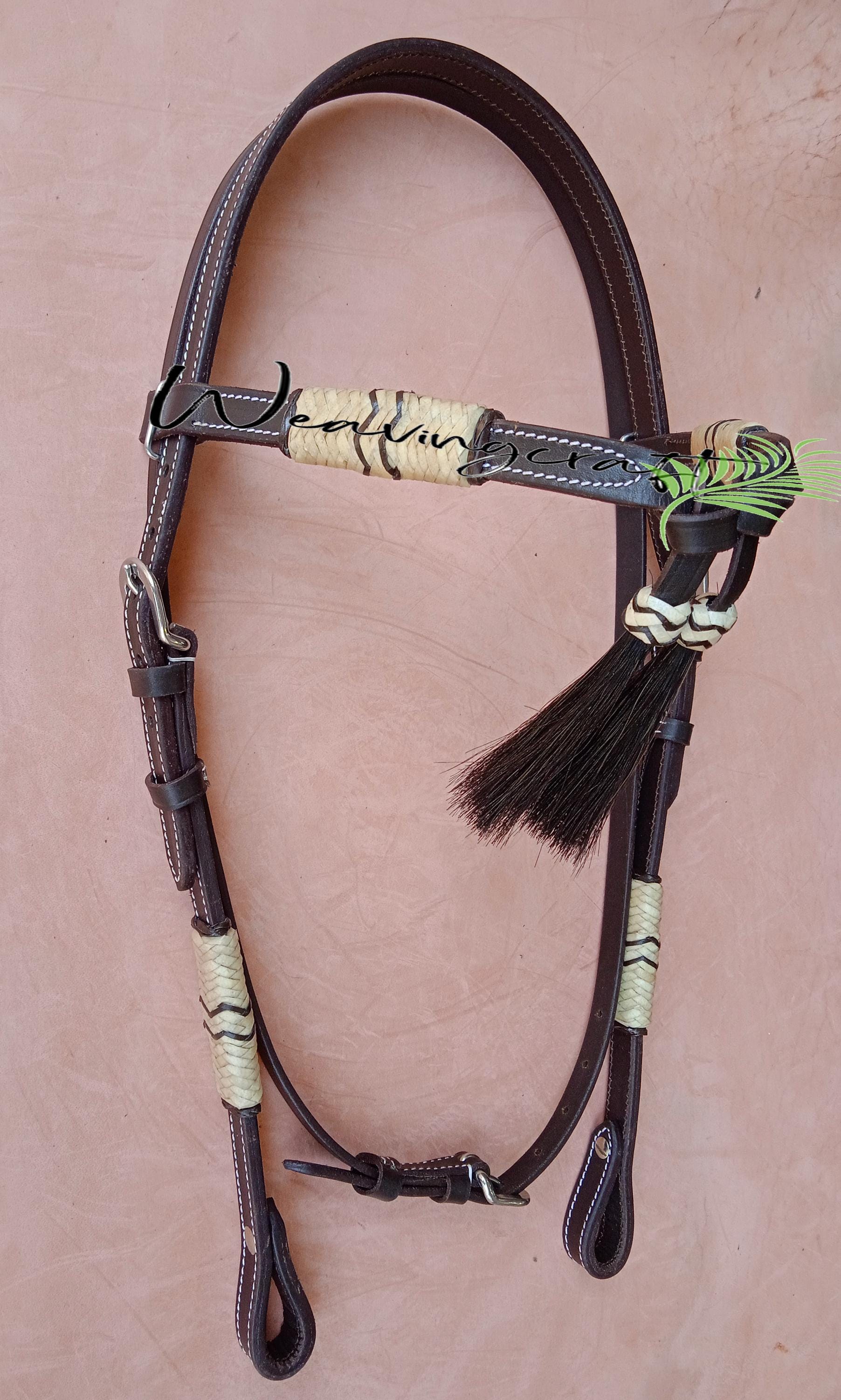 Collier d'encolure avec tressages décoratifs | Cuir et Corde