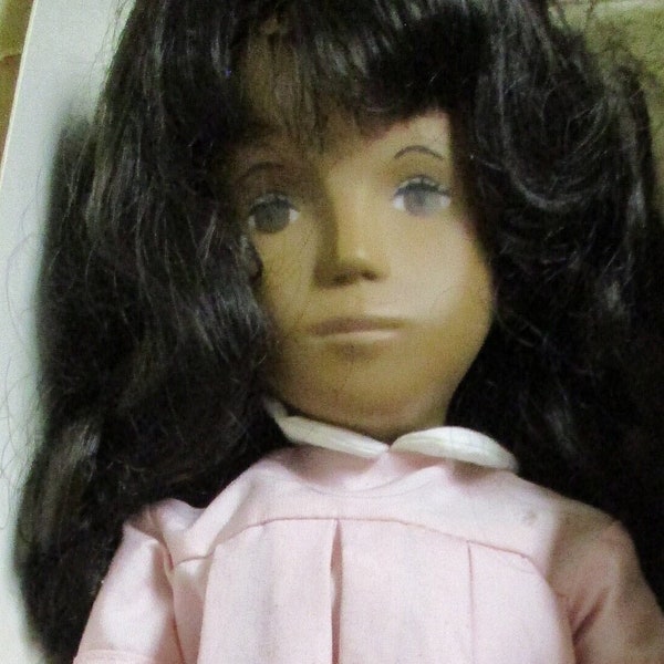 1979-1982 Brunette no 103 Sasha Doll Free P&I US Buyers