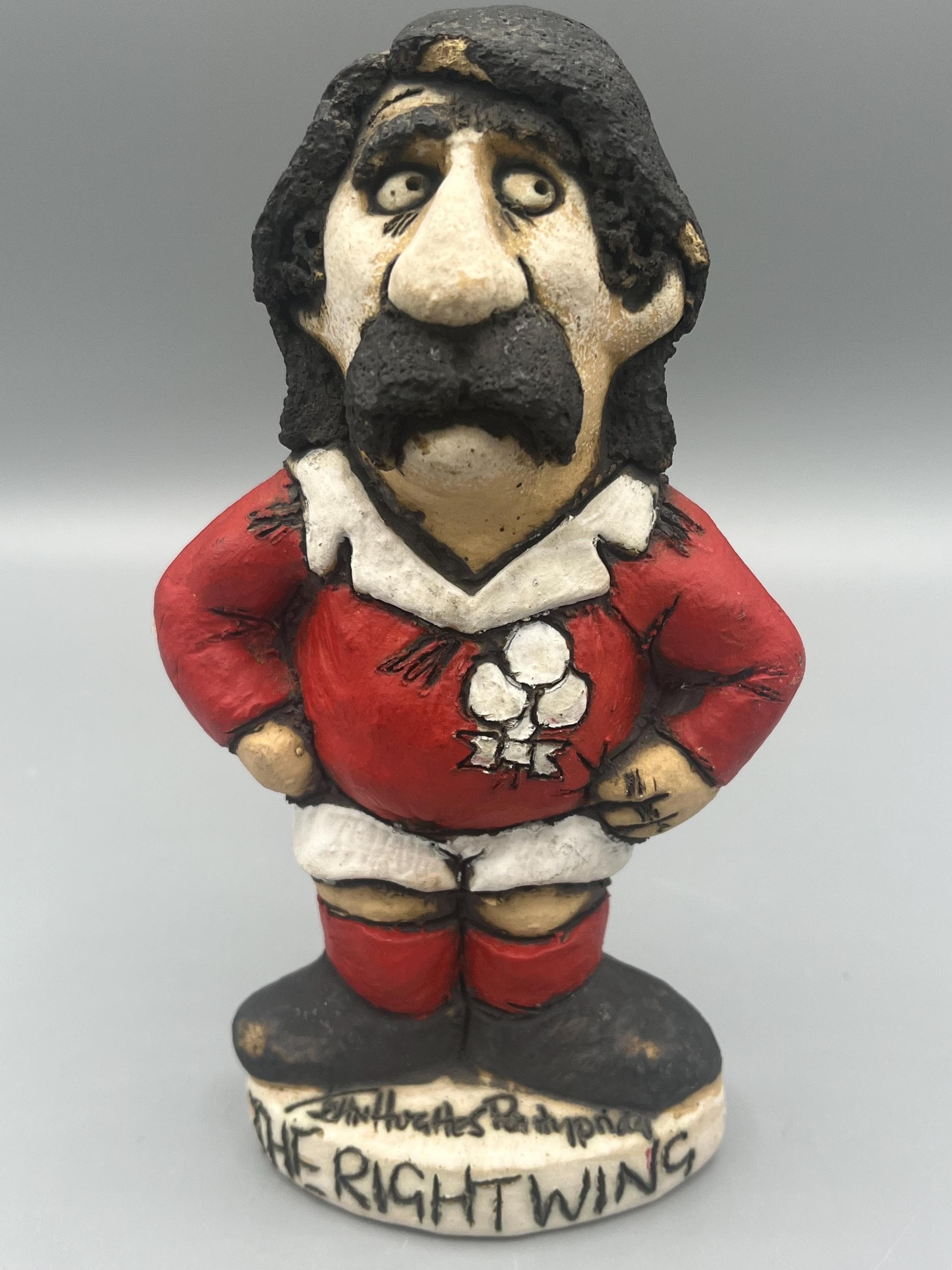 ラグビー 陶器製人形 ウェールズ代表 旧デザイン