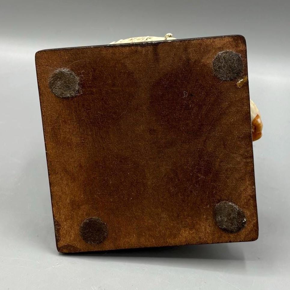 Vintage Giuseppe Armani Cat Figurine – 1984 Florence Kitten