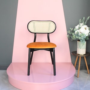 Comfortable Wooden Chair, Ideal for Living Room, Dining room, Kitchen, Handmade Home Furniture, Flexible Color Options, interior design