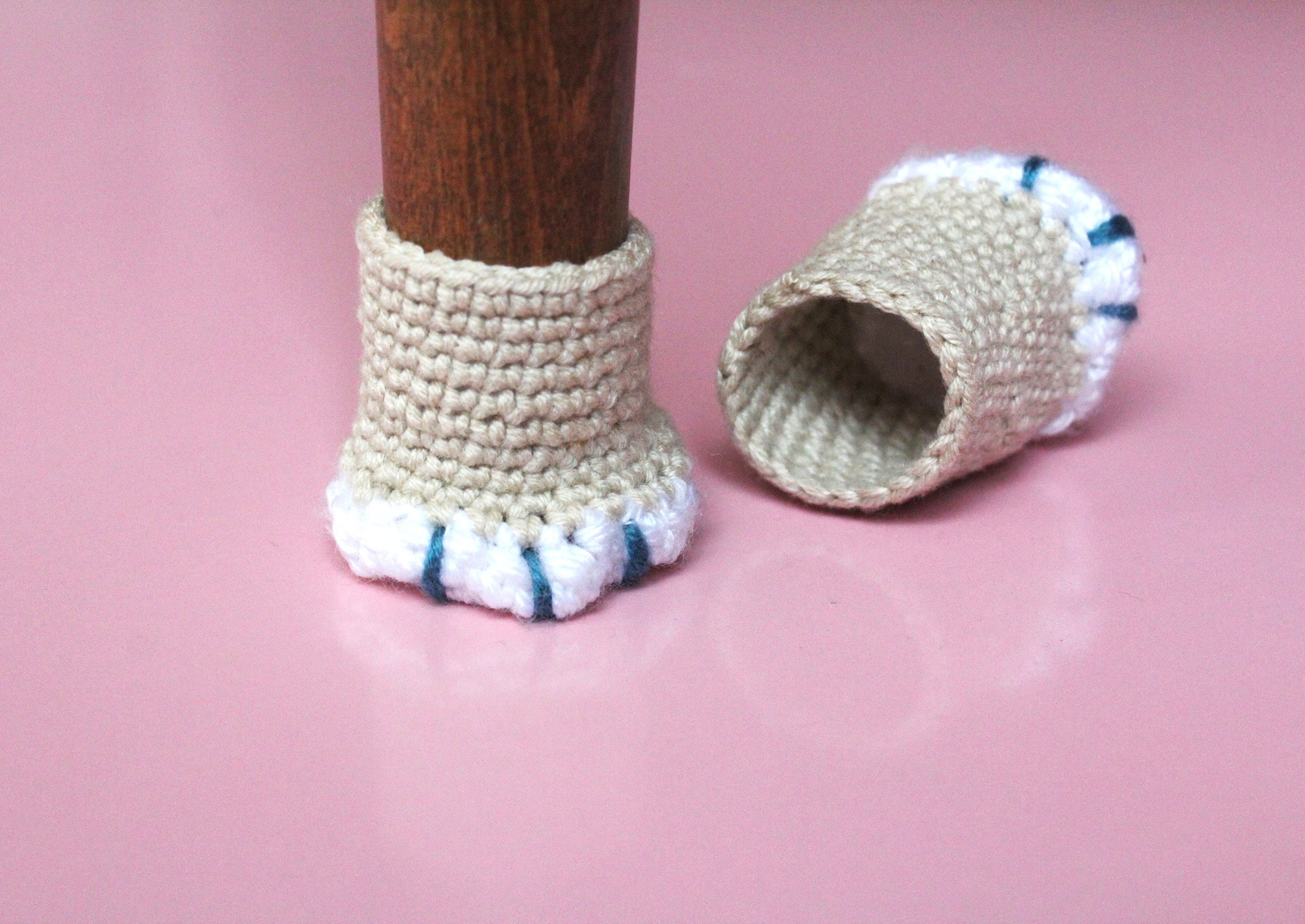 Crochet Cat Paw Chair Socks - Crochet Kingdom