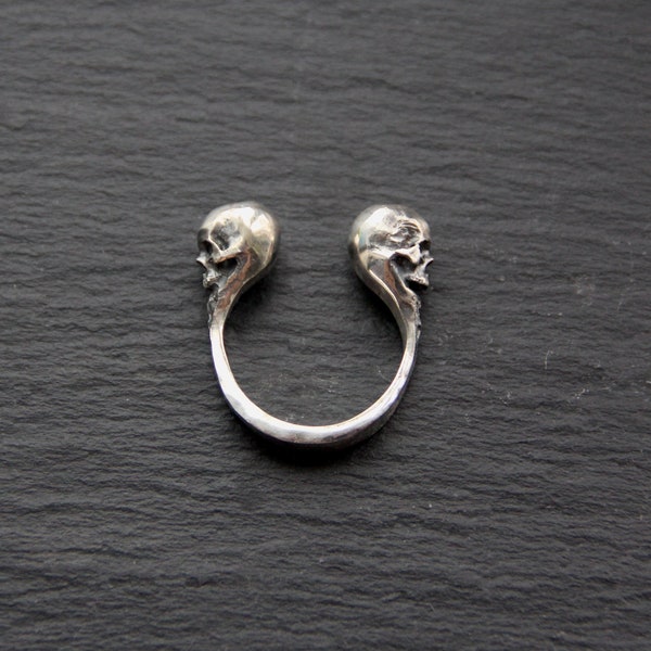 Binaris - Double head skull ring / Two skulls sterling silver adjustable ring