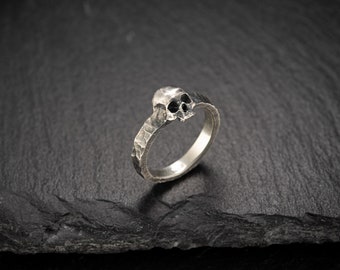 Paulum -Small skull silver ring- sterling silver skull -elegant skull ring