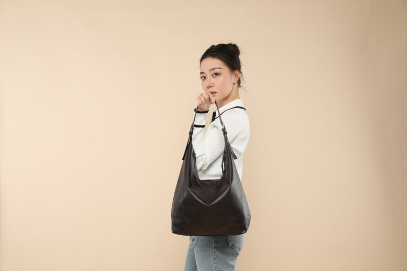 Sac fourre-tout en cuir souple pour femme, sac à bandoulière hobo en cuir végétalien, sac à main souple en cuir, sac cabas en cuir, cadeau d'anniversaire pour fille image 8