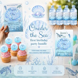 Op de afbeelding: Een feestpakket met het thema "Oneder the Sea". Inclusief uitnodigingen, cupcake toppers, waterfles labels en een welkomstbord. Het ontwerp toont een zeeschelp, zeedieren en de tekst "Jason's 1st Birthday Party".
