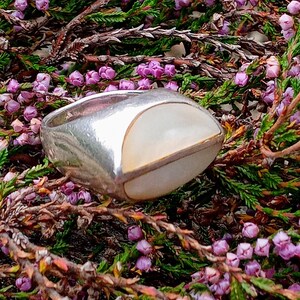 Mother of Pearl and Silver Ring, Vintage heavy White MOP Ring