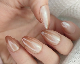 Ongles "Press On" faits main, réutilisables et personnalisables. Modèle dégradé glazed d'automne.