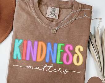 T-shirt « La gentillesse compte » aux couleurs apaisantes, T-shirt à manches courtes, T-shirt à manches longues, T-shirt sur la santé mentale, T-shirt pour conseiller, T-shirt pour enseignant