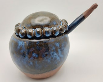 Sugar bowl / Honey pot with spoon