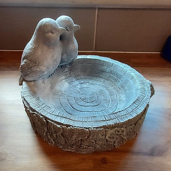 0159 Latex mould of a bird bath/feeder with two love birds on it