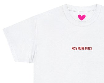 Kuss mehr Mädchen T-Shirt unisex // Zitat Zitat // Comfy Shirt weiße Kunst // Stolz Monat lgbtq lesbisch bisexuell Zitat // Areiadesignstudio