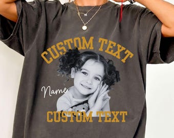 Custom Retro Senior Mom 2027 Shirt: Comfort Colors Vintage Photo Senior, Class of 2027 Gift, Proud Family Matching, High School Graduation