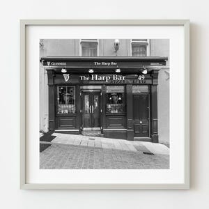 The Harp Bar in Ireland | Wall Art