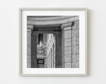 Klasyczny detal architektoniczny kolumn Buenos Aires | Edycja limitowana 10 egzemplarzy
