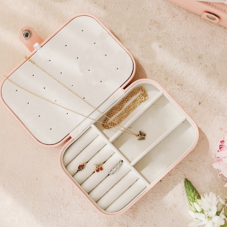 Personalized Initial Jewelry Boxes Custom Floral Wreat image 4