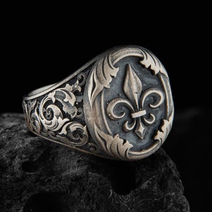 Men's Fleur de Lis 925 Sterling Silver Ring, Greek Handmade Signet Ring Jewelry, Medieval Fleur de Lis Ring, Vintage Signet Oxidized Ring