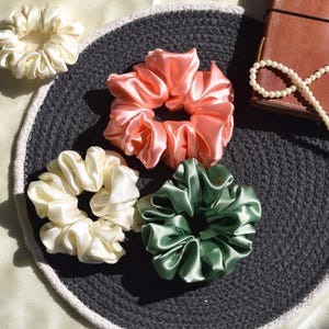 Seidensatin Scrunchy für Haare, Geschenk für sie, Pferdeschwanz Elastischer Haarschmuck Krawatten Scrunchies Set Handmade Brautjungfer Geschenk