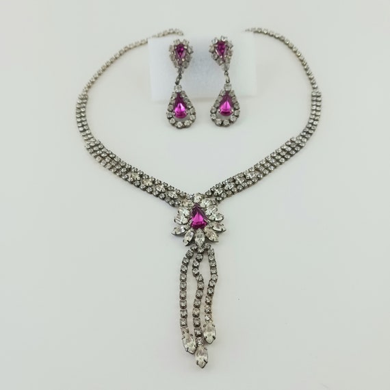 Clear & fuschia rhinestone parure, necklace drop … - image 4