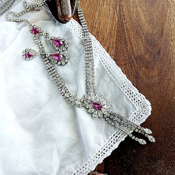 Clear & fuschia rhinestone parure, necklace drop … - image 1