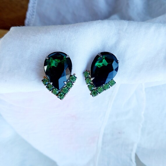 Art deco faux emerald earrings large two-tone rhi… - image 2