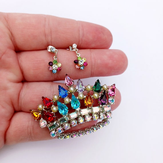 Vintage family crown brooch earrings,multicolor r… - image 8