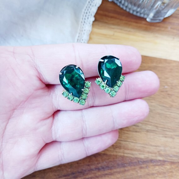 Art deco faux emerald earrings large two-tone rhi… - image 7