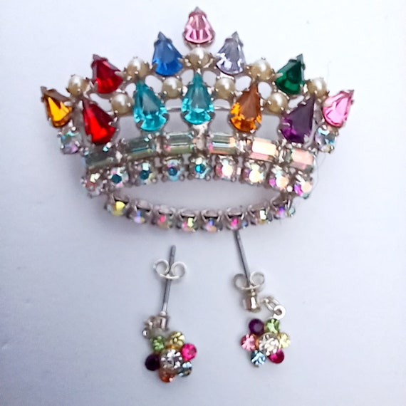 Vintage family crown brooch earrings,multicolor r… - image 10