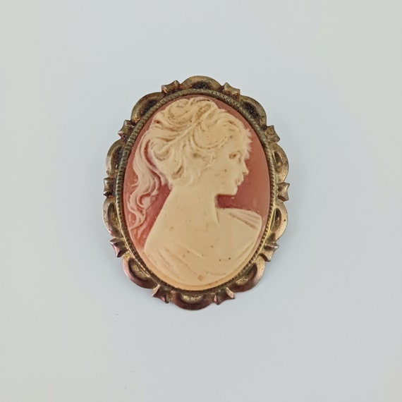 Victorian revival cameo, vintage carved bust broo… - image 3