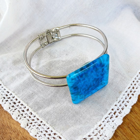 Vintage blue glass hinged bracelet, glitter mottl… - image 2