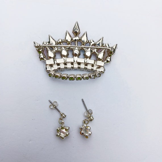 Vintage family crown brooch earrings,multicolor r… - image 9