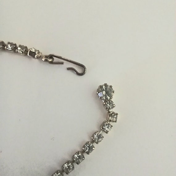 Clear & fuschia rhinestone parure, necklace drop … - image 9