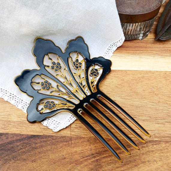 Antique Victorian hair comb scalloped carved Cell… - image 2
