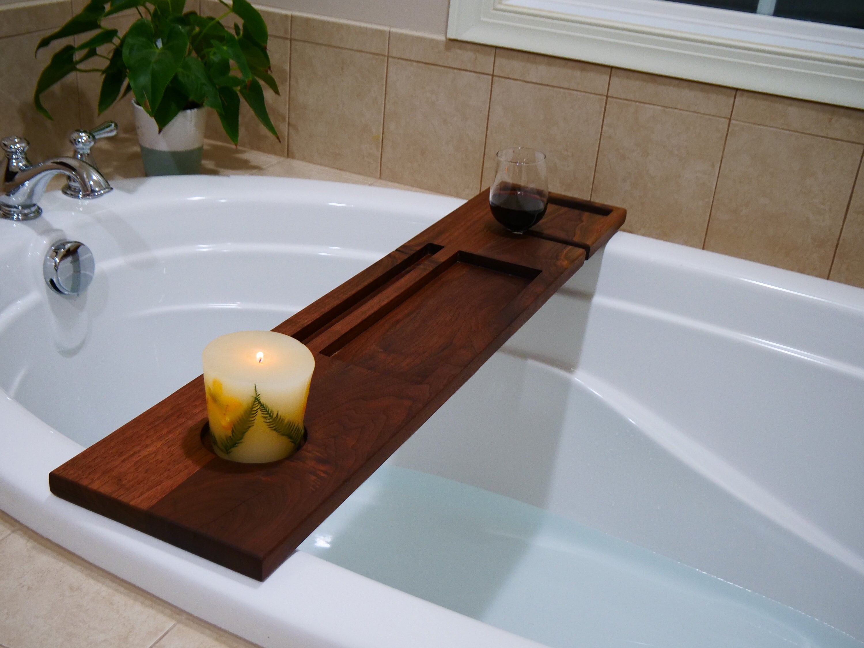  EcoFives Teak Bathtub Tray Caddy - Expandable Bath Tray -  Adjustable Organizer Tray for Bathroom - Luxury Bath Caddy Tub Table,  Bathtub Accessories & Bathroom Gadgets : Home & Kitchen