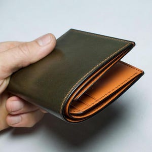 Portefeuille en cuir de Cordovan Green Shell : pli en deux fait main, italien